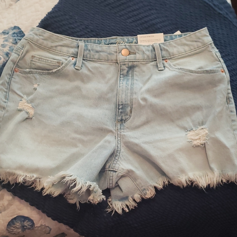 Denim shorts light wash